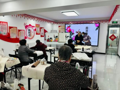 南頂路社區書法繪畫班正式復課，提供專業教育咨詢服務